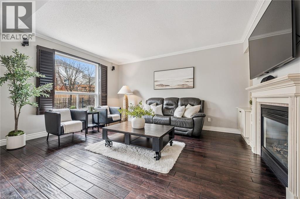 707 COMMONWEALTH Crescent, Kitchener, Ontario, N2E4J8 — Photo 11