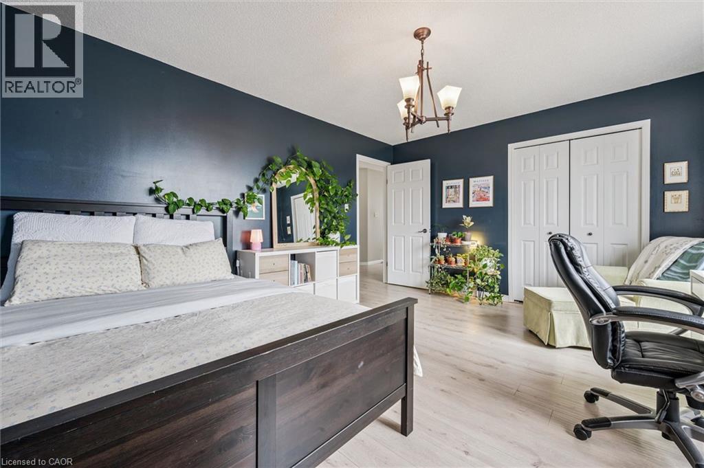 707 COMMONWEALTH Crescent, Kitchener, Ontario, N2E4J8 — Photo 22