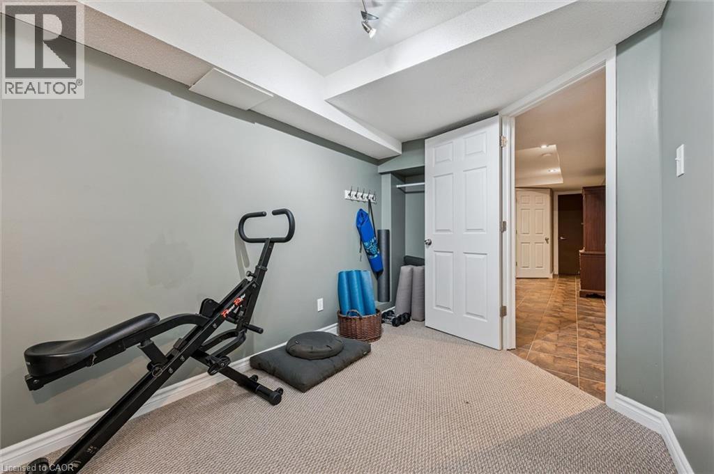 707 COMMONWEALTH Crescent, Kitchener, Ontario, N2E4J8 — Photo 35