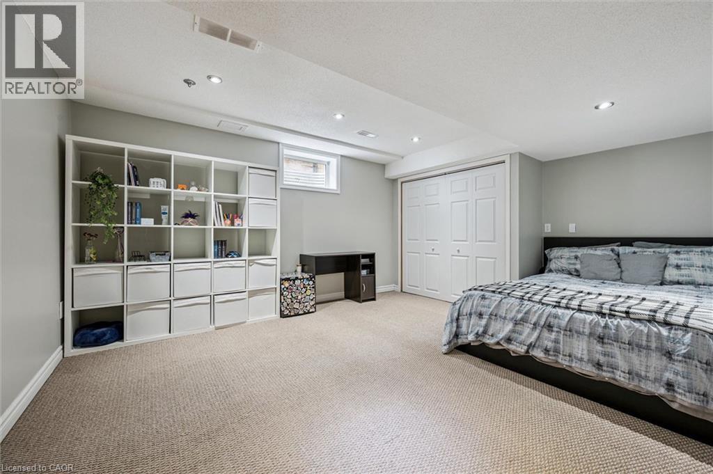 707 COMMONWEALTH Crescent, Kitchener, Ontario, N2E4J8 — Photo 38