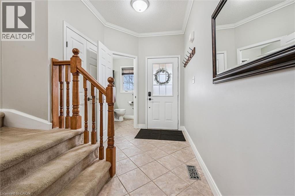 707 COMMONWEALTH Crescent, Kitchener, Ontario, N2E4J8 — Photo 5