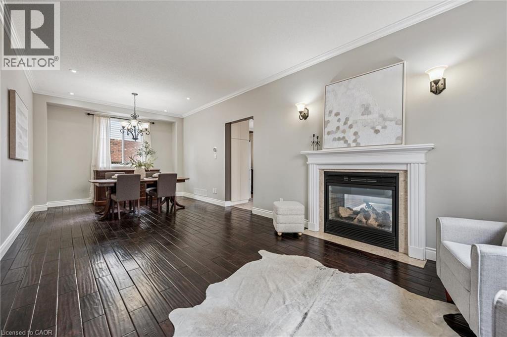 707 COMMONWEALTH Crescent, Kitchener, Ontario, N2E4J8 — Photo 7