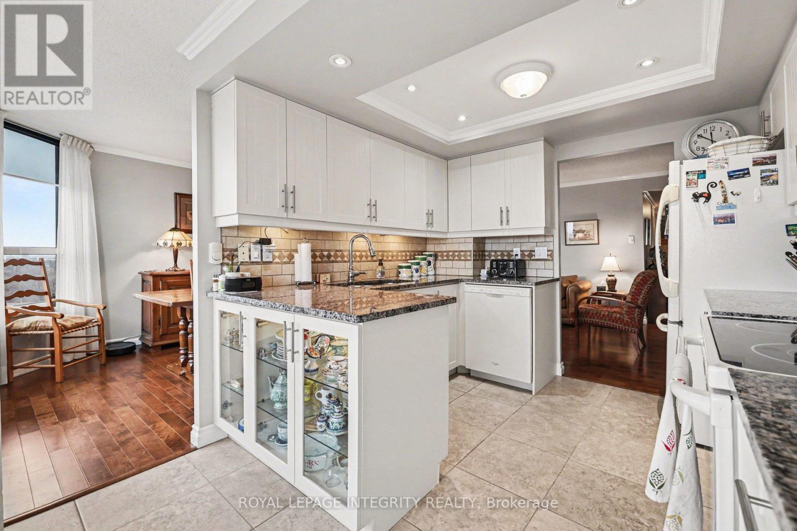 1905 - 1510 RIVERSIDE DRIVE, Ottawa, Ontario, K1G4X5 — Photo 6