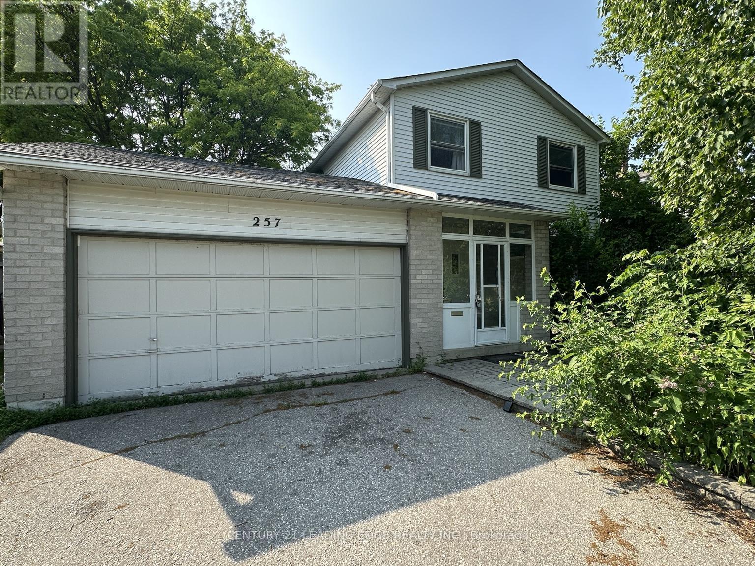 257 LONDON ROAD, Newmarket (Bristol-London), Ontario, L3Y6L3 — Photo 2