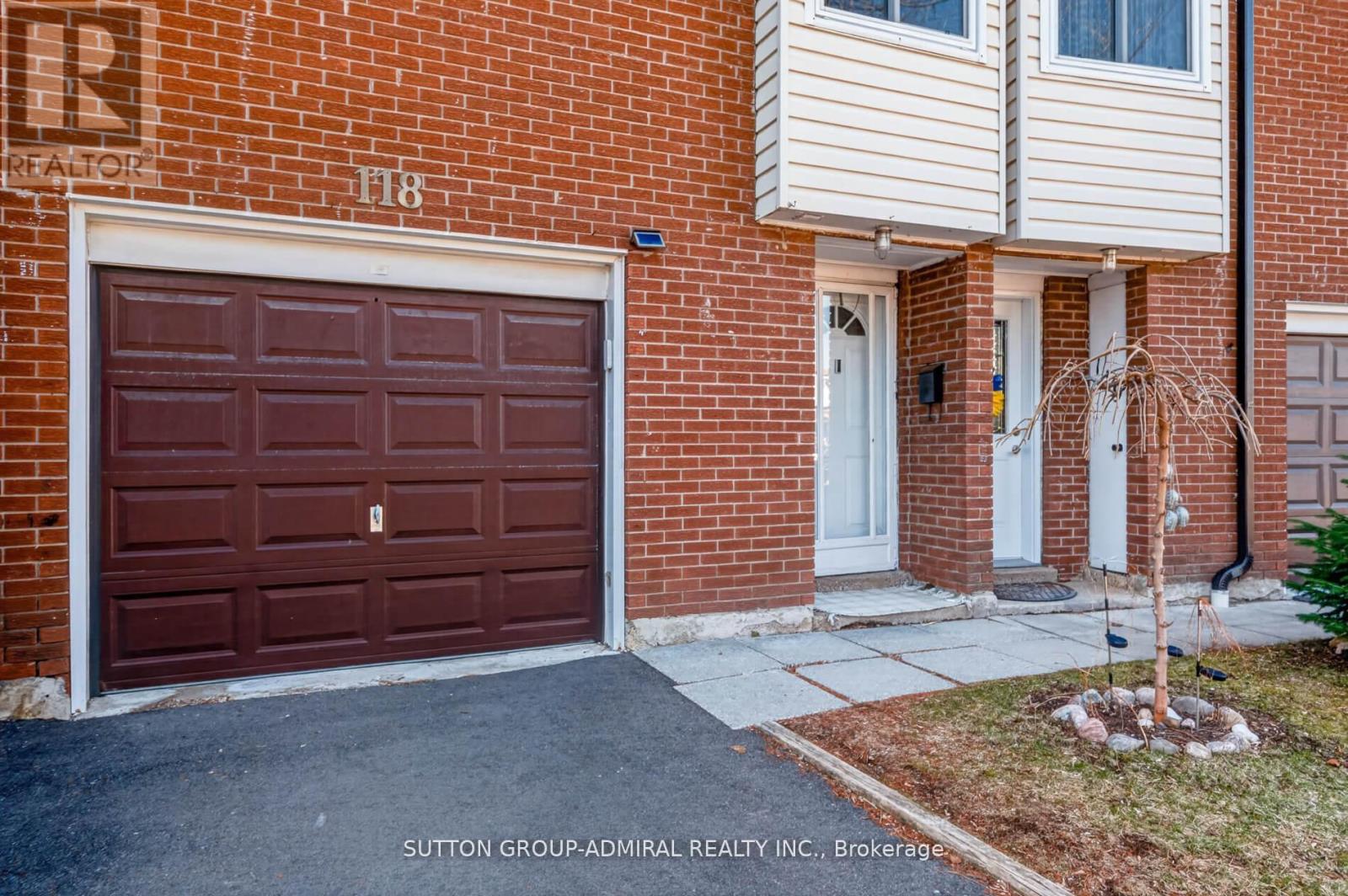 118 - 3175 KIRWIN AVENUE, Mississauga (Cooksville), Ontario, L5A3M4 — Photo 2