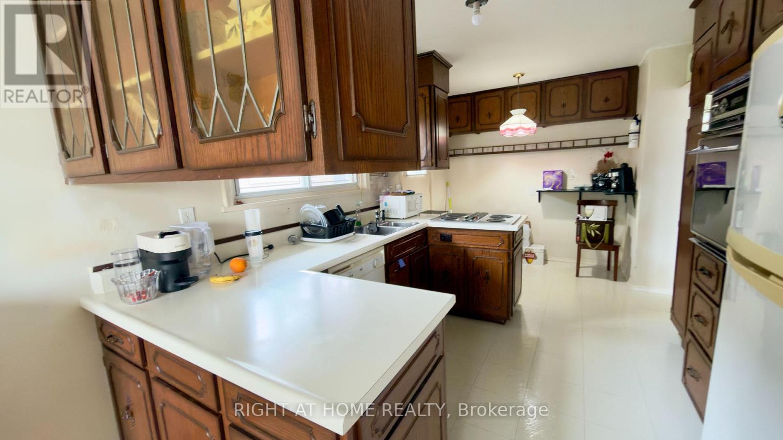 21 MITRE PLACE, Toronto (Kingsview Village-The Westway), Ontario, M9R3C5 — Photo 10