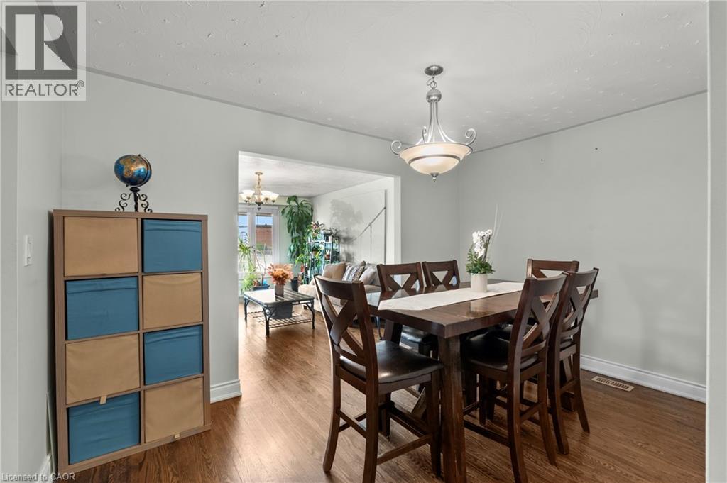 135 PARKDALE Avenue S, Hamilton, Ontario, L8K6K4 — Photo 10