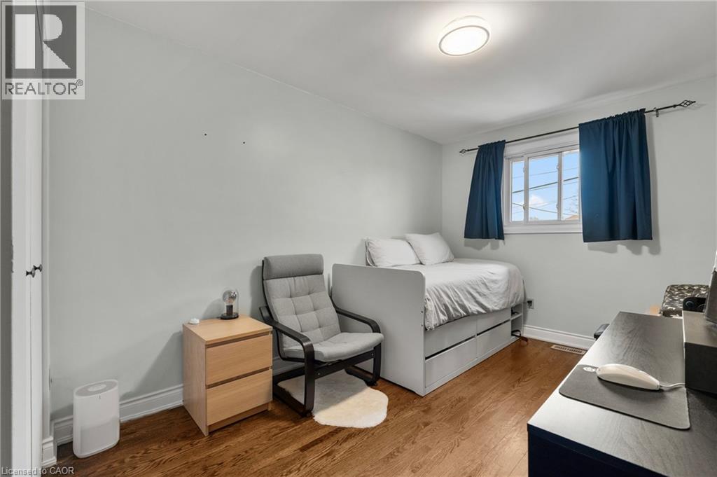 135 PARKDALE Avenue S, Hamilton, Ontario, L8K6K4 — Photo 17