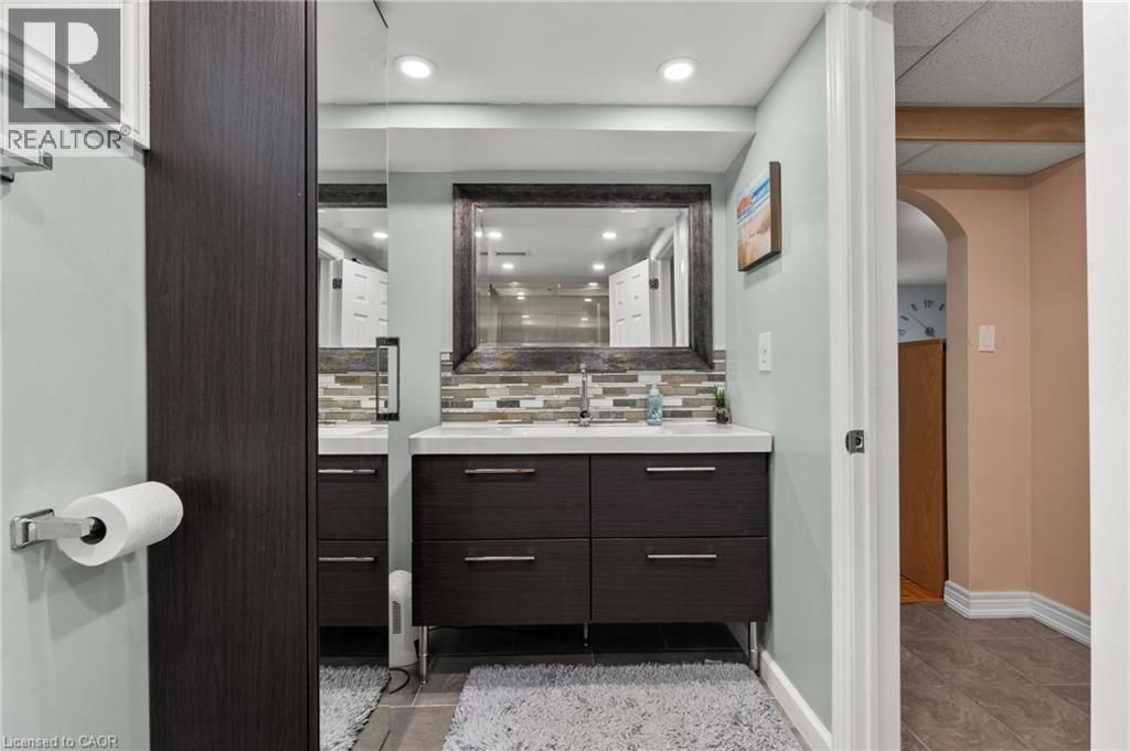 135 PARKDALE Avenue S, Hamilton, Ontario, L8K6K4 — Photo 23