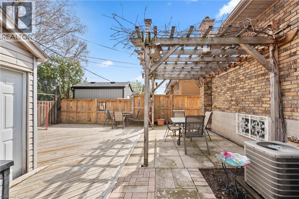 135 PARKDALE Avenue S, Hamilton, Ontario, L8K6K4 — Photo 29