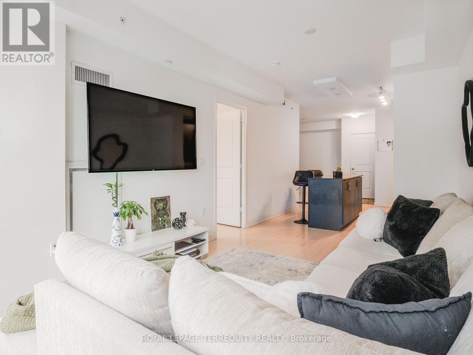 1009 - 1 THE ESPLANADE, Toronto (Waterfront Communities), Ontario, M5E0A8 — Photo 6