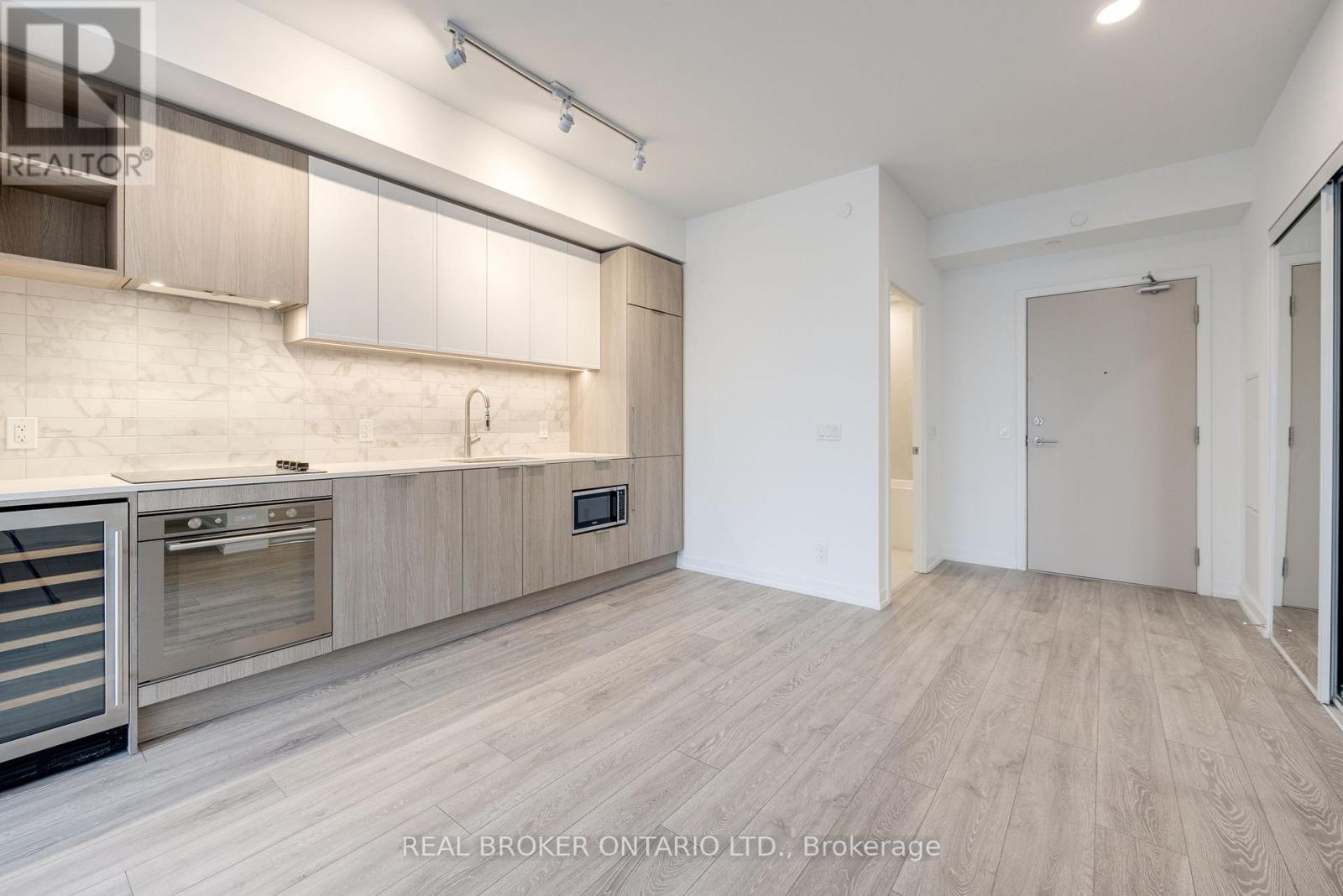 311 - 2020 BATHURST STREET, Toronto (Humewood-Cedarvale), Ontario, M5R3H4 — Photo 4