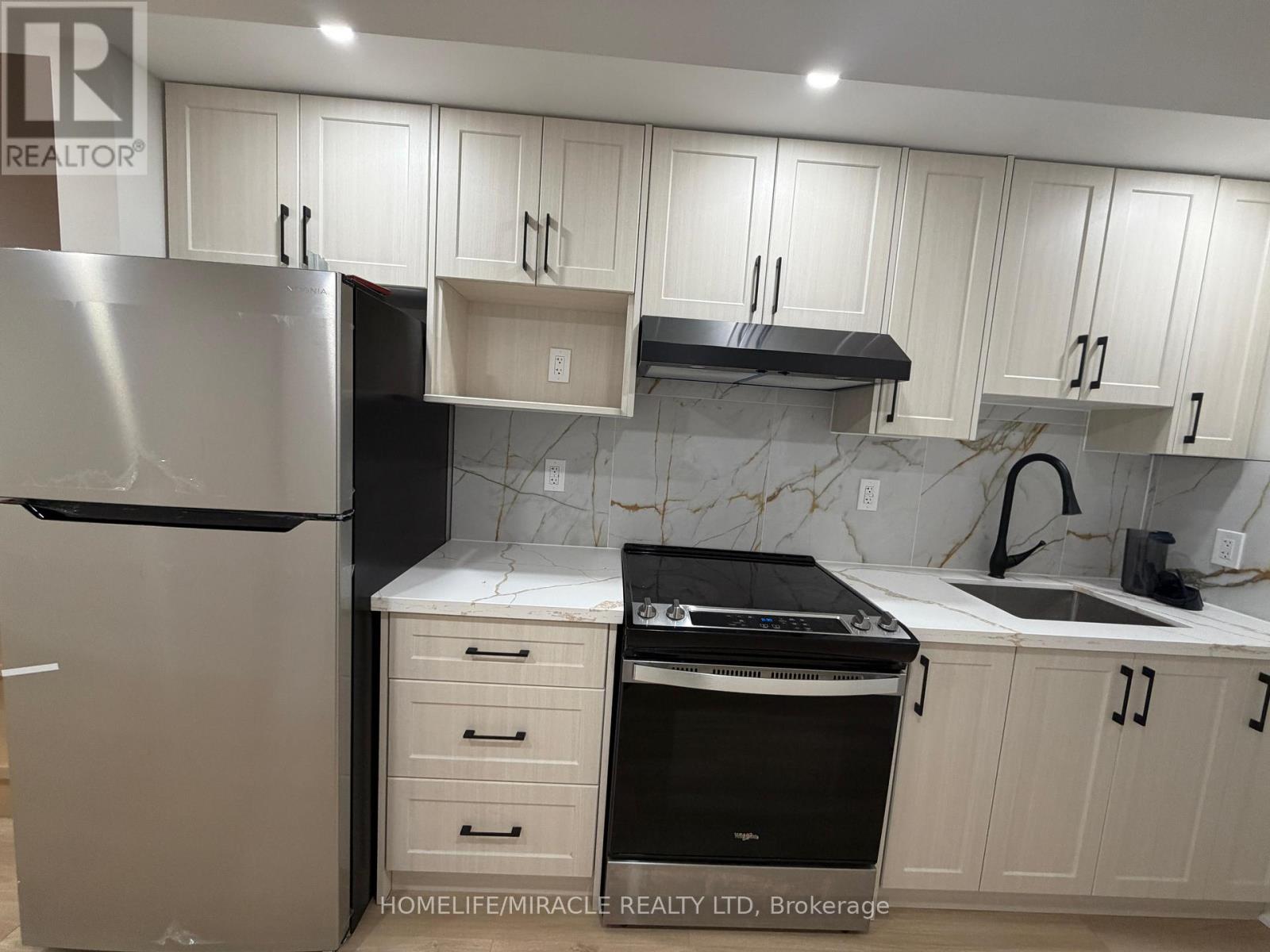 BSMT - 8 REIGN LANE, Markham (Cedarwood), Ontario, L3S0E8 — Photo 2