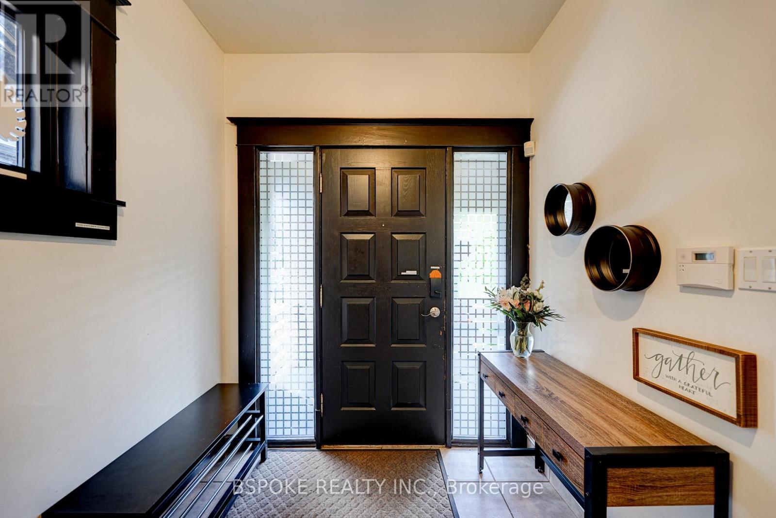 27 ROWLAND STREET, Toronto (High Park North), Ontario, M6P1M2 — Photo 3