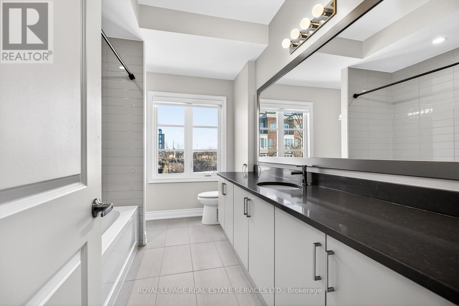 2193 LILLYKIN STREET, Oakville (RO River Oaks), Ontario, L6H7H2 — Photo 32