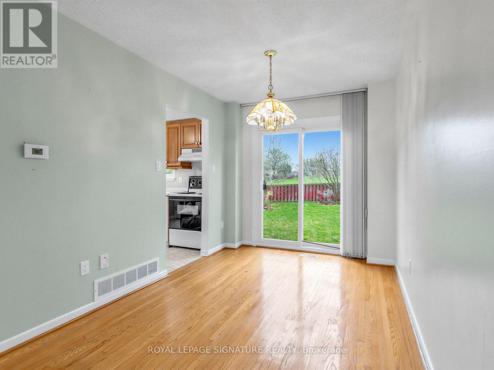 3193 CORRIGAN DRIVE, Mississauga (Applewood), Ontario, L4Y3C5 — Photo 9