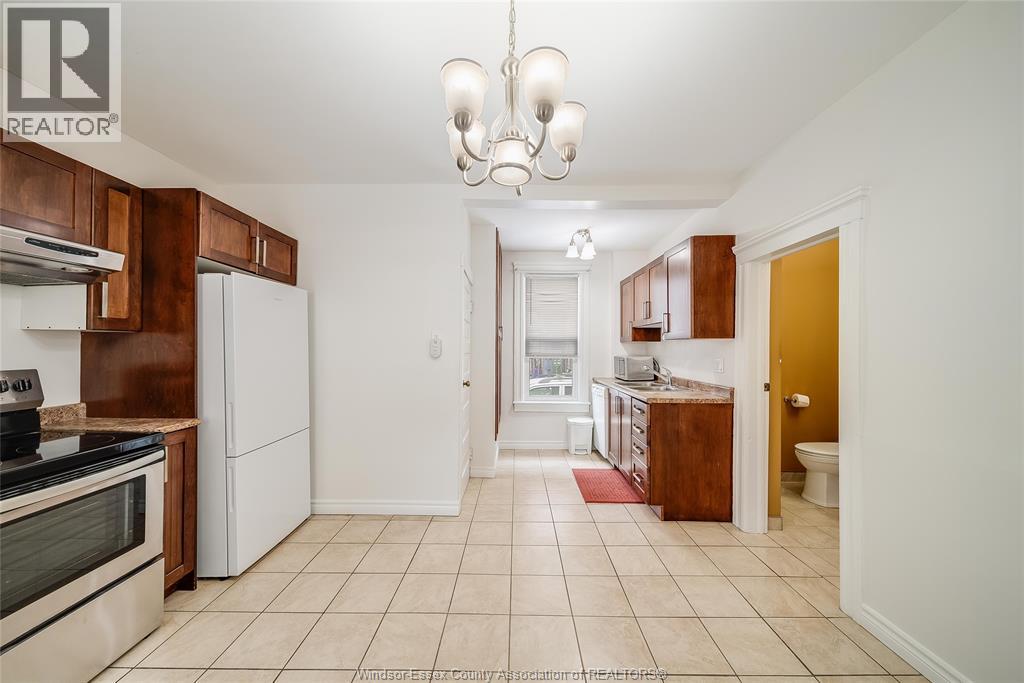 151 CURRY AVE, Windsor, Ontario, N9B2B4 — Photo 11