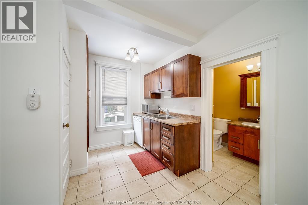 151 CURRY AVE, Windsor, Ontario, N9B2B4 — Photo 14