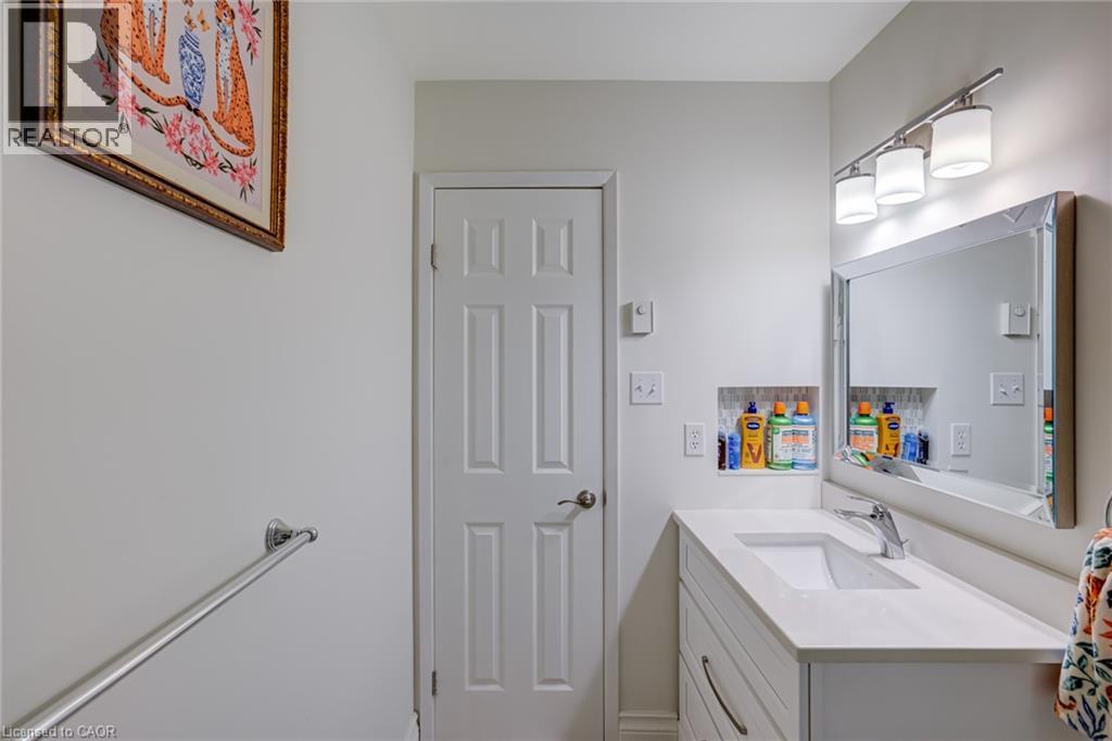 1560 KERNS Road Unit# 5, Burlington, Ontario, L7P3A7 — Photo 25