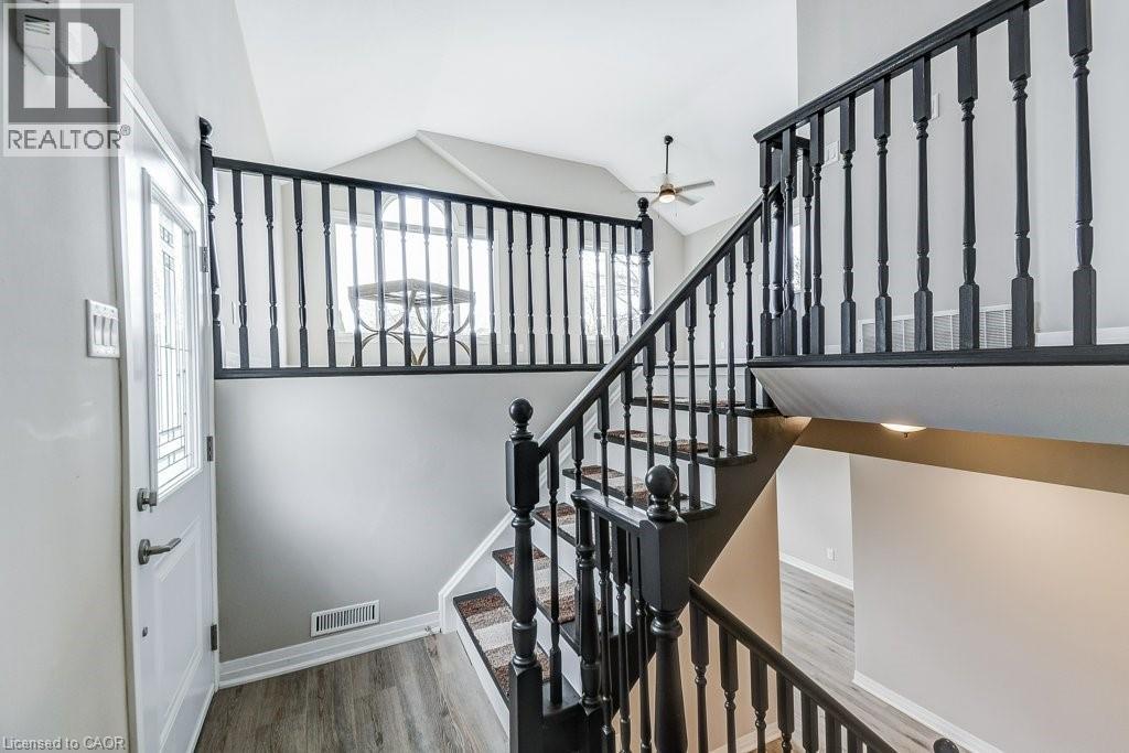545 TRICO Drive, Cambridge, Ontario, N3H5M7 — Photo 6