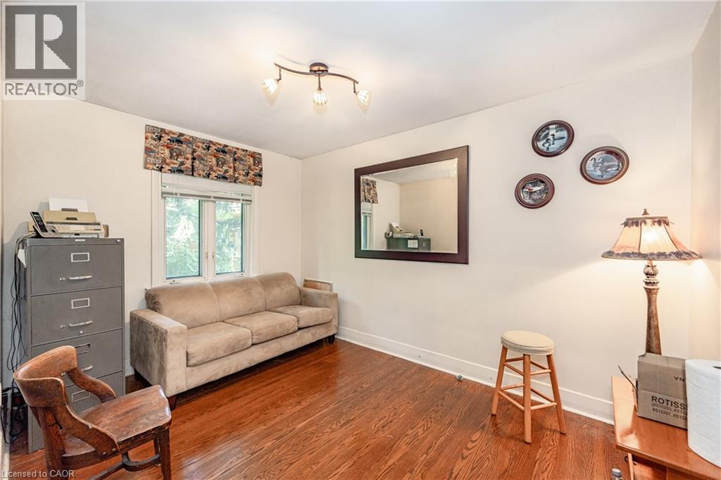 557 STILLWATER Crescent, Burlington, Ontario, L7T3M8 — Photo 11