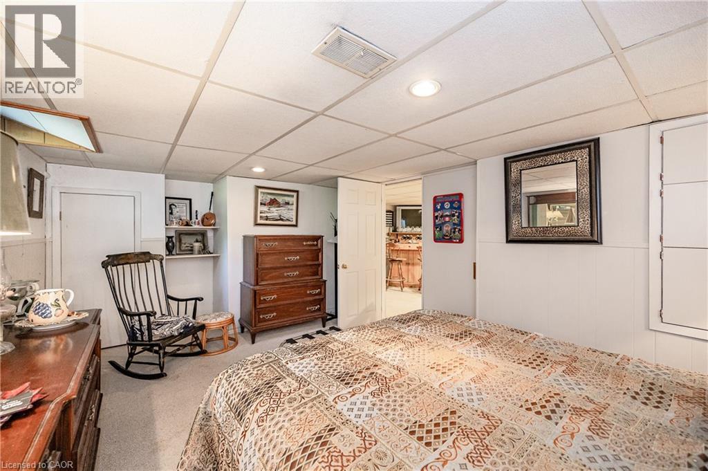 557 STILLWATER Crescent, Burlington, Ontario, L7T3M8 — Photo 16