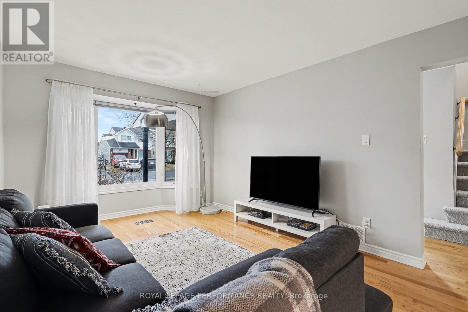 6417 ST LOUIS DRIVE, Ottawa, Ontario, K1C2X9 — Photo 2