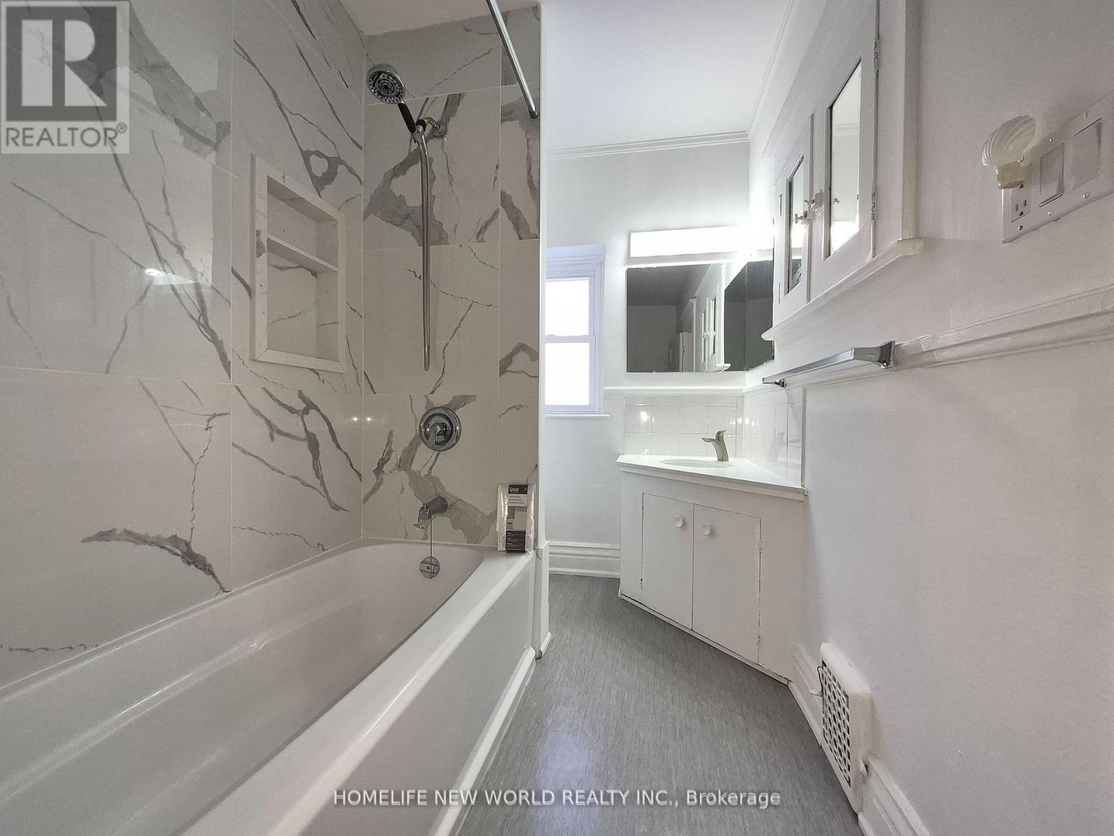 2ND FLOOR - 37 KINGSWOOD ROAD, Toronto (The Beaches), Ontario, M4E3N4 — Photo 11