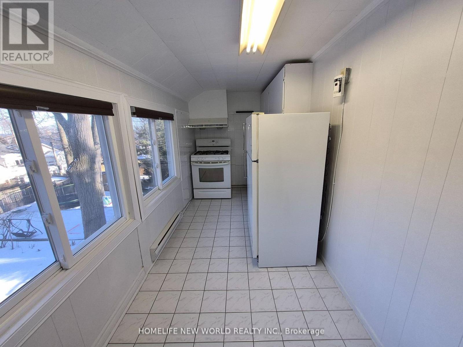 2ND FLOOR - 37 KINGSWOOD ROAD, Toronto (The Beaches), Ontario, M4E3N4 — Photo 6