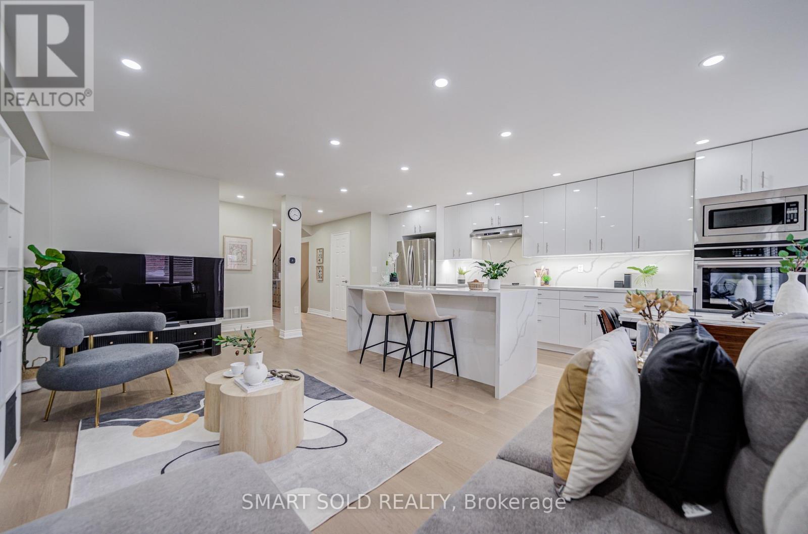 53 CASSIA CRESCENT, Vaughan (Maple), Ontario, L6A3N3 — Photo 9