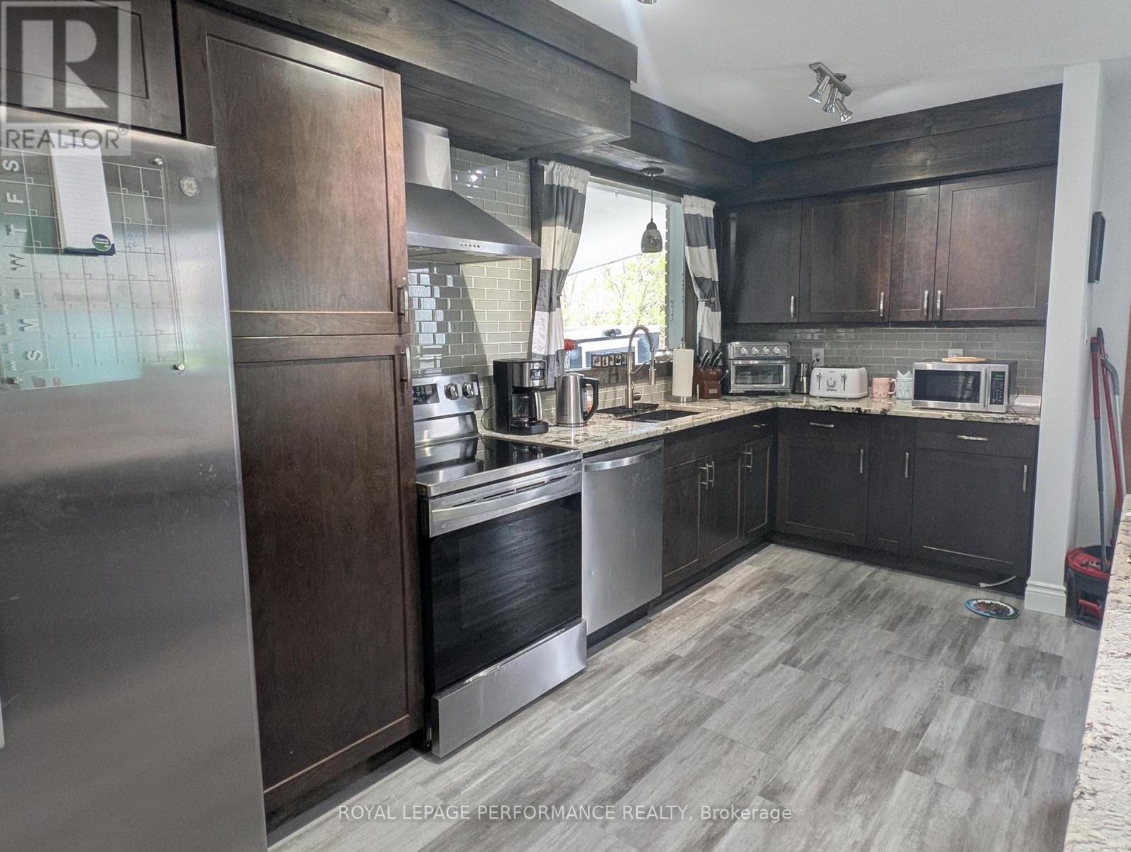 320 BALDWIN AVENUE, Cornwall, Ontario, K6H4J5 — Photo 6