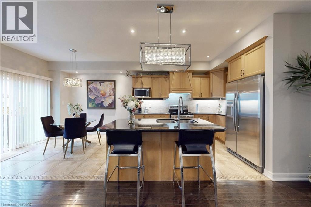 34 FOREST VALLEY Crescent, Dundas, Ontario, L9H0A7 — Photo 11