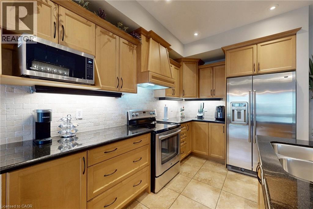 34 FOREST VALLEY Crescent, Dundas, Ontario, L9H0A7 — Photo 13