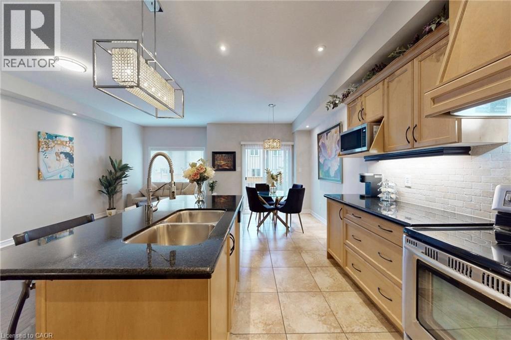 34 FOREST VALLEY Crescent, Dundas, Ontario, L9H0A7 — Photo 14