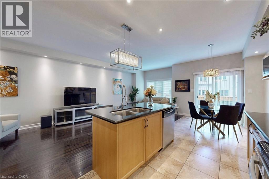 34 FOREST VALLEY Crescent, Dundas, Ontario, L9H0A7 — Photo 16