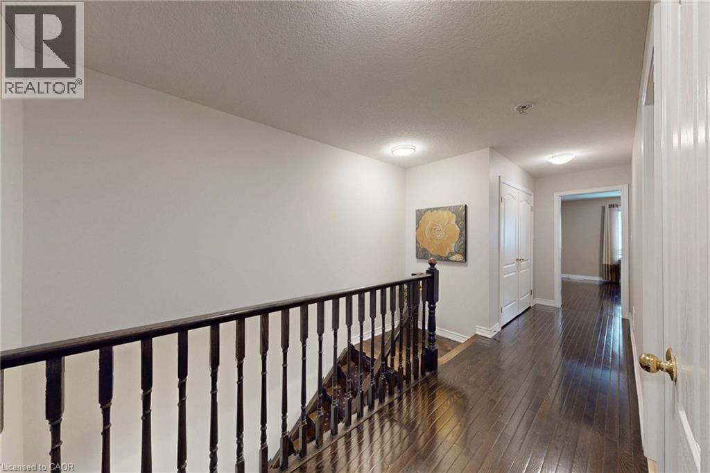 34 FOREST VALLEY Crescent, Dundas, Ontario, L9H0A7 — Photo 23