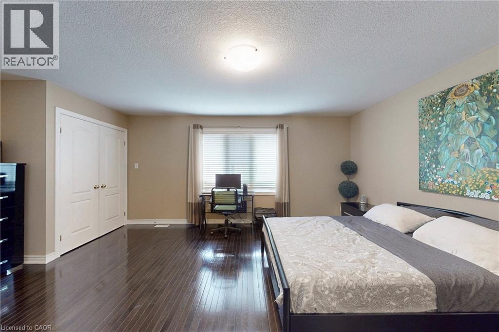 34 FOREST VALLEY Crescent, Dundas, Ontario, L9H0A7 — Photo 25