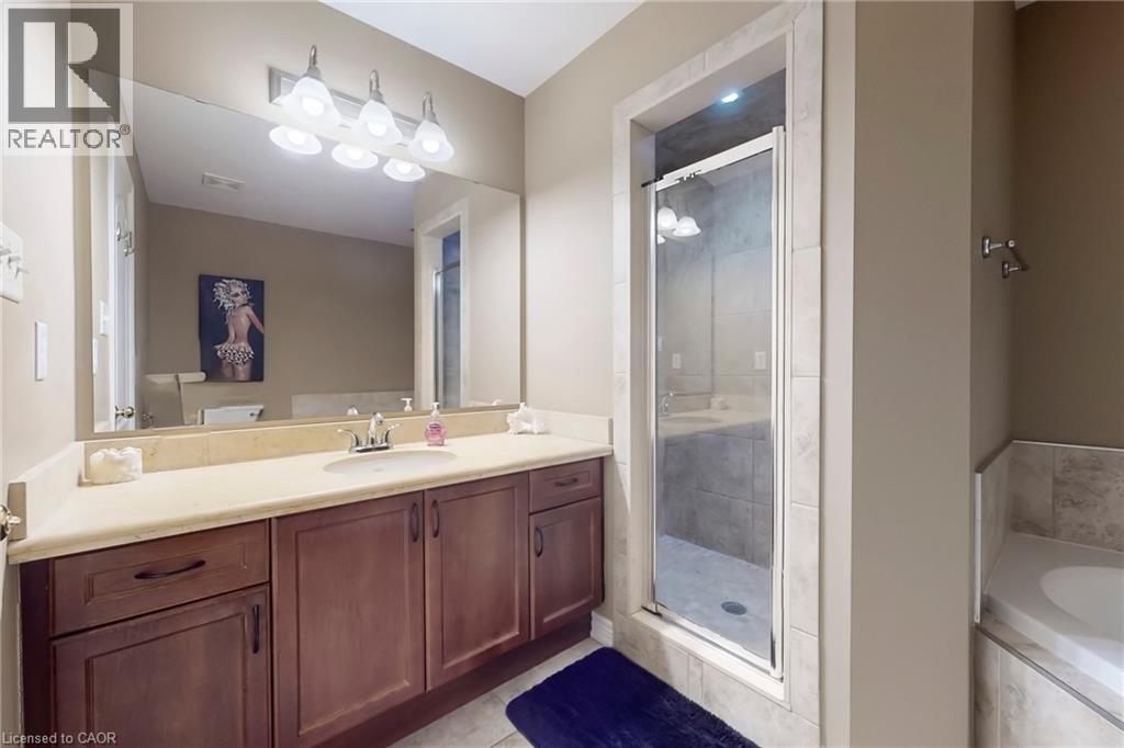 34 FOREST VALLEY Crescent, Dundas, Ontario, L9H0A7 — Photo 28