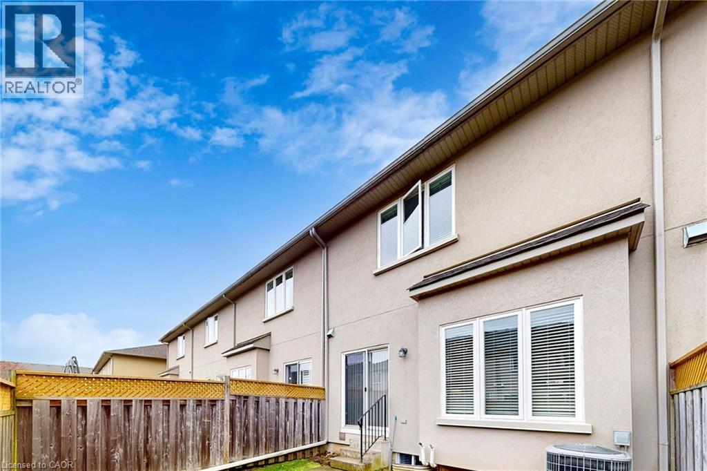 34 FOREST VALLEY Crescent, Dundas, Ontario, L9H0A7 — Photo 43