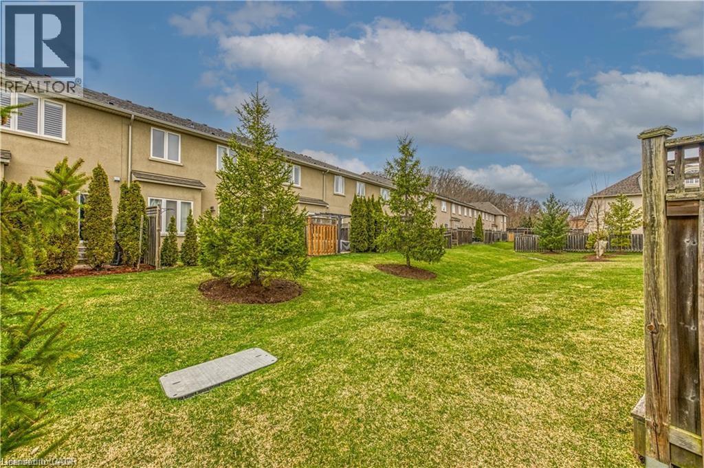 34 FOREST VALLEY Crescent, Dundas, Ontario, L9H0A7 — Photo 46