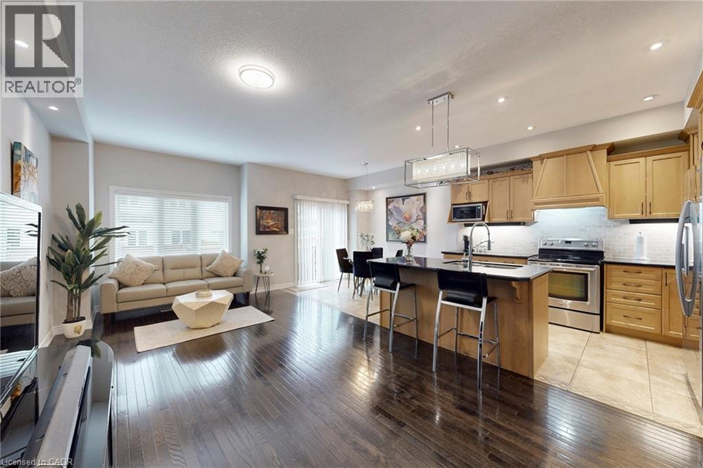 34 FOREST VALLEY Crescent, Dundas, Ontario, L9H0A7 — Photo 6