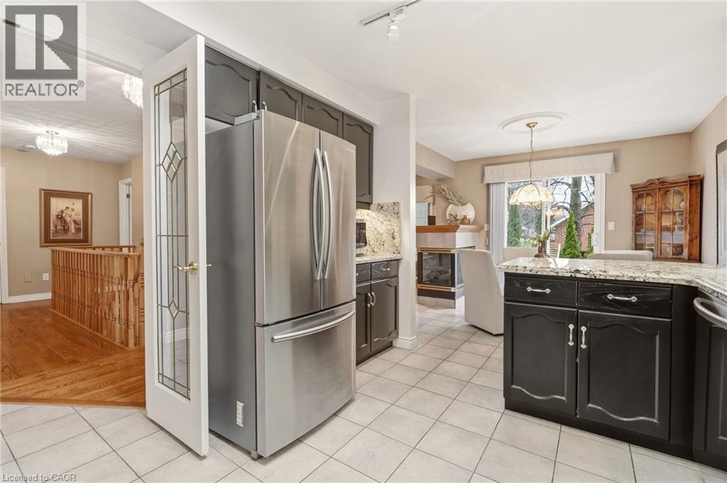 1156 AUGUSTUS Drive, Burlington, Ontario, L7S2K5 — Photo 11