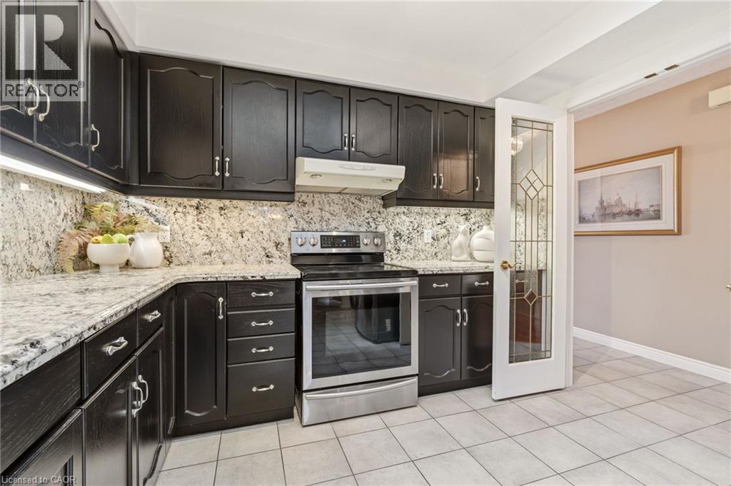 1156 AUGUSTUS Drive, Burlington, Ontario, L7S2K5 — Photo 12