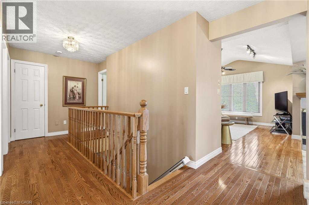 1156 AUGUSTUS Drive, Burlington, Ontario, L7S2K5 — Photo 20