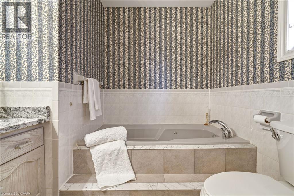 1156 AUGUSTUS Drive, Burlington, Ontario, L7S2K5 — Photo 25