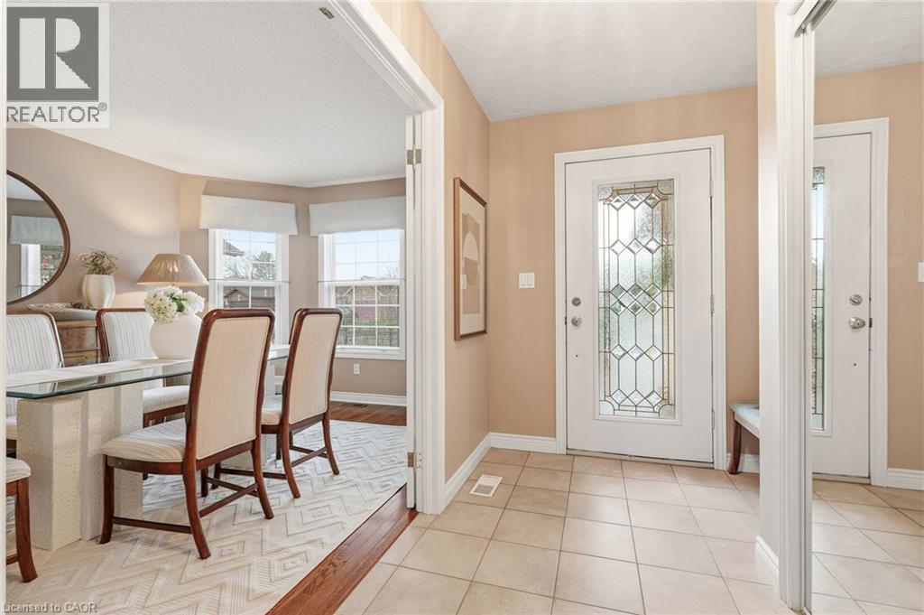 1156 AUGUSTUS Drive, Burlington, Ontario, L7S2K5 — Photo 5