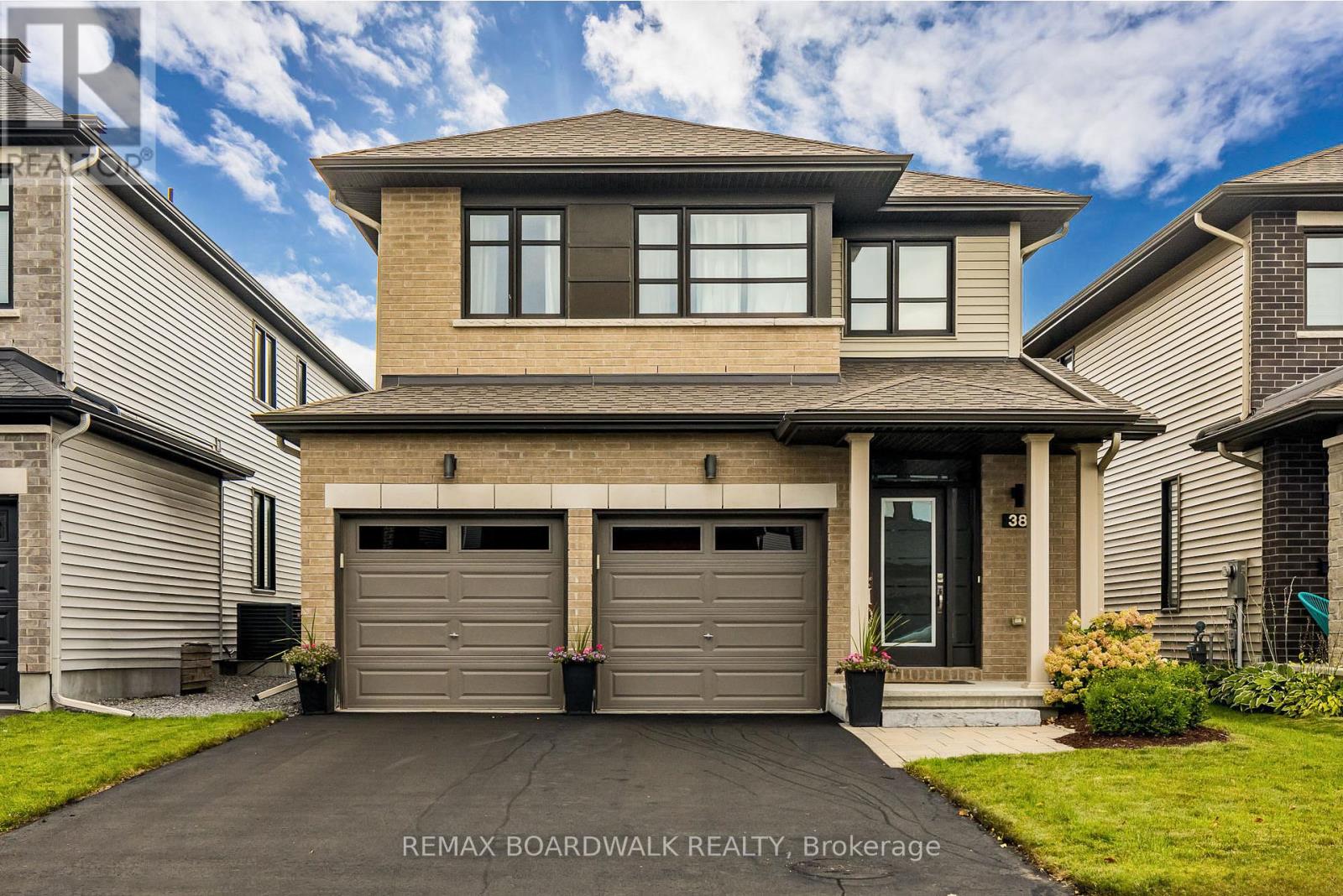 38 THUNDERBOLT STREET, Ottawa, Ontario, K2V0L9 — Photo 2