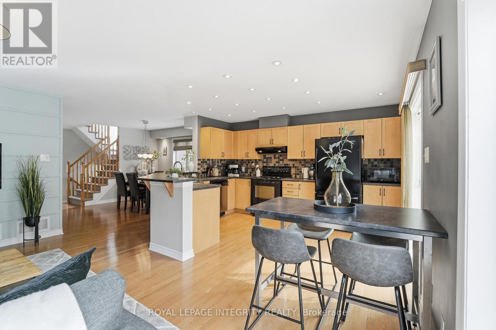 208 AQUILO CRESCENT, Ottawa, Ontario, K2S0L8 — Photo 11