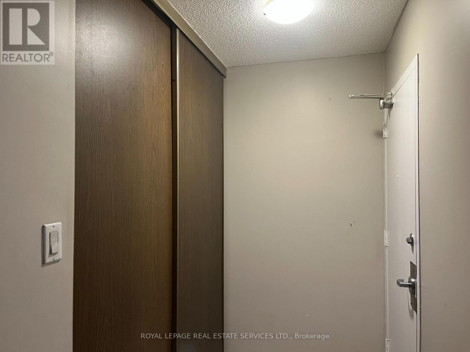 2707 - 735 DON MILLS ROAD, Toronto (Flemingdon Park), Ontario, M3C1T1 — Photo 7