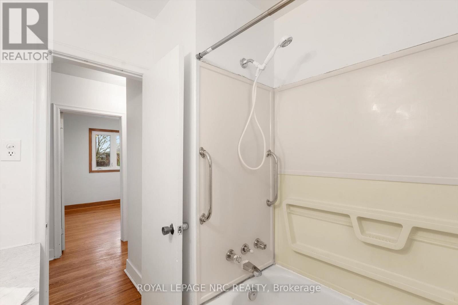 17 MILTON ROAD, St. Catharines (E. Chester), Ontario, L2P3E7 — Photo 17